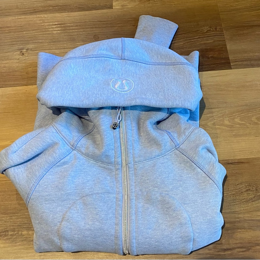 Lululemon heathered blue full zip scuba jacket size 4